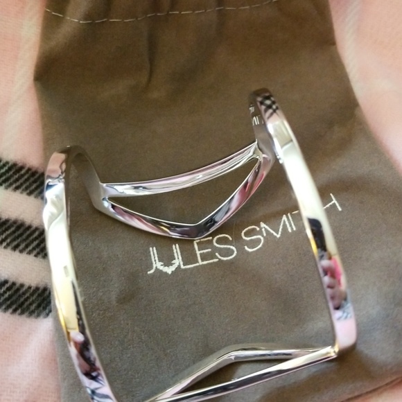🎄🎁New Jules Smith Jane cuff! - Picture 2 of 3